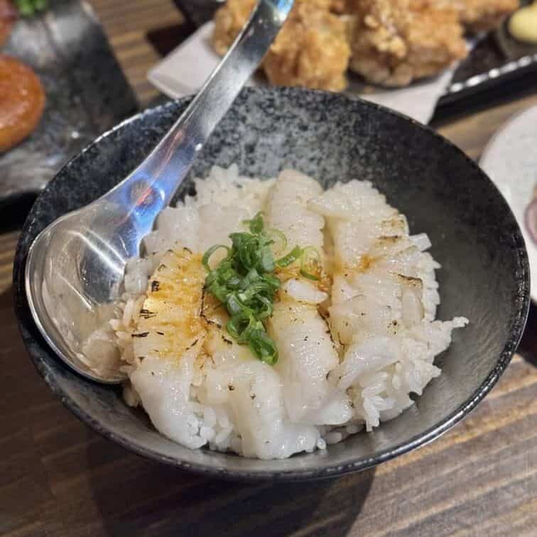 酒狐居酒屋比目魚鰭邊飯